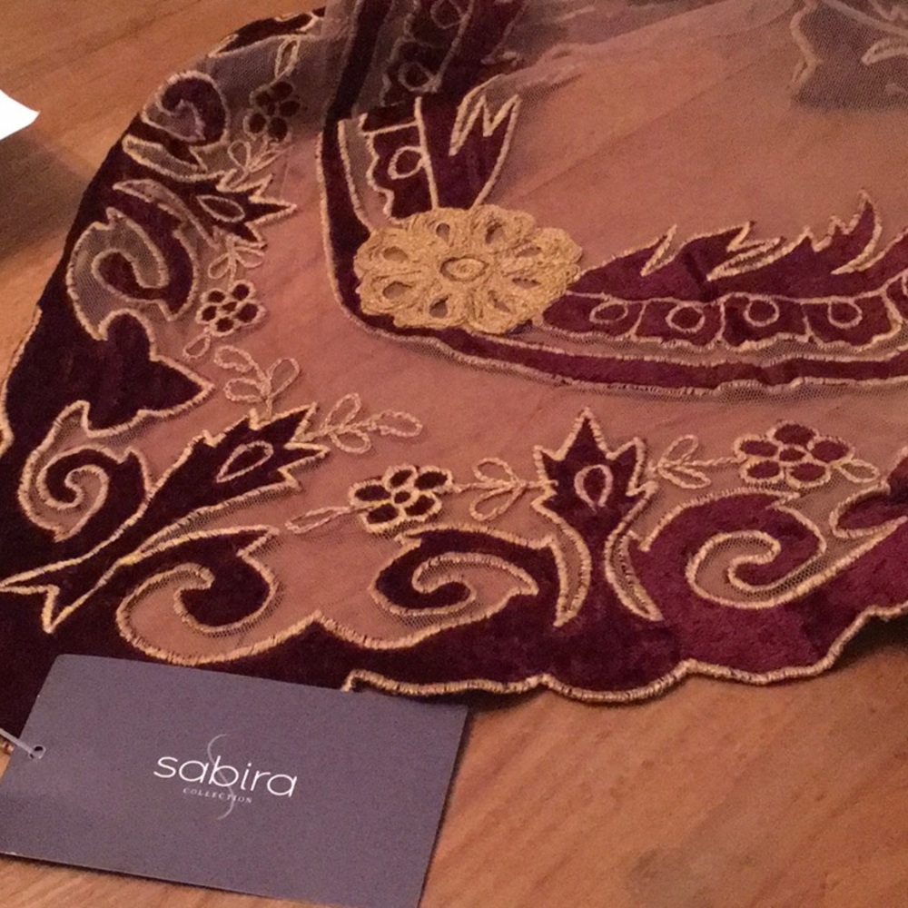 Magnificent table runner Hand embroidered w/velvet